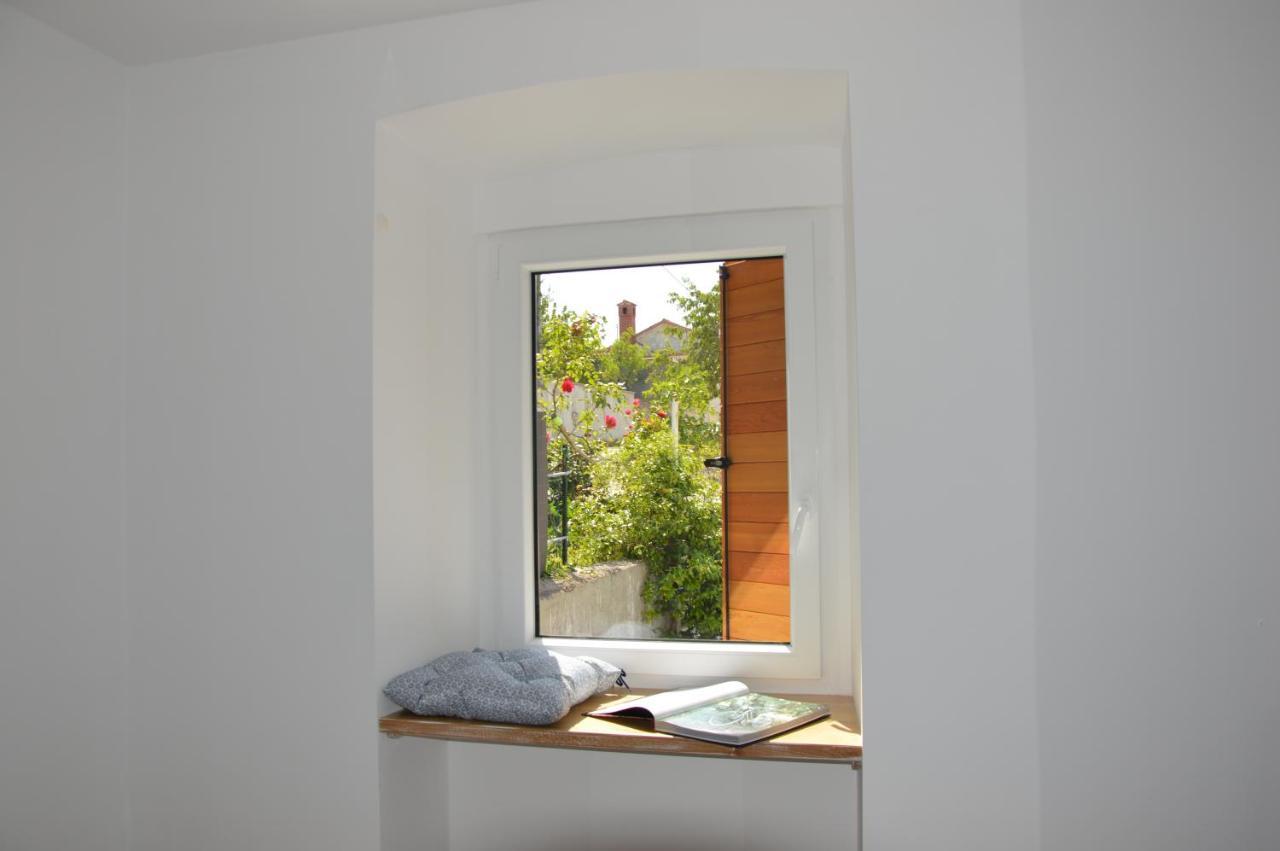 Casa Miranda - Family Comfort In A Quiet Area, Near The Sea, With Bbq And Free Parking Згорнье-Шкофье Экстерьер фото