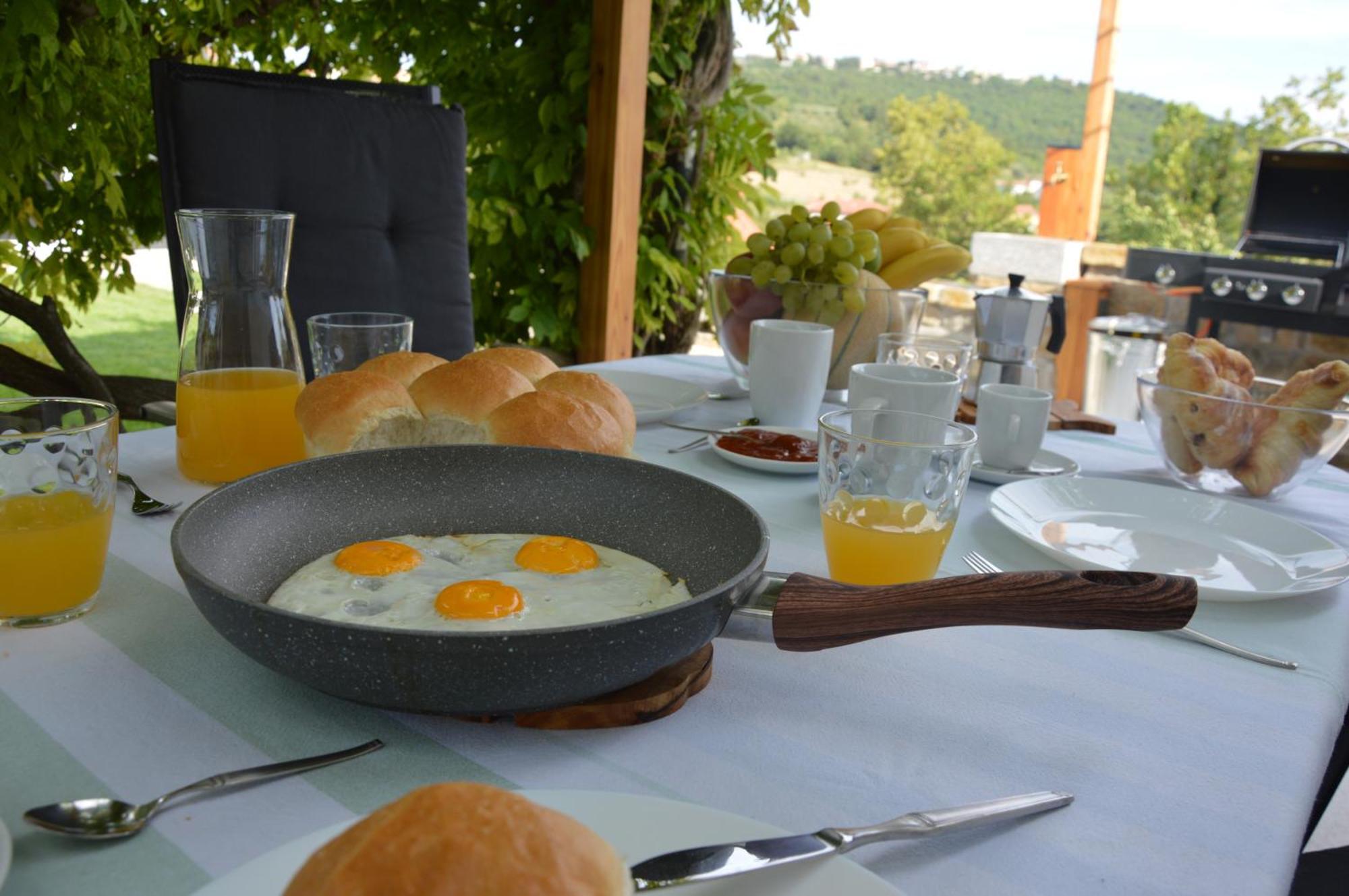 Casa Miranda - Family Comfort In A Quiet Area, Near The Sea, With Bbq And Free Parking Згорнье-Шкофье Экстерьер фото
