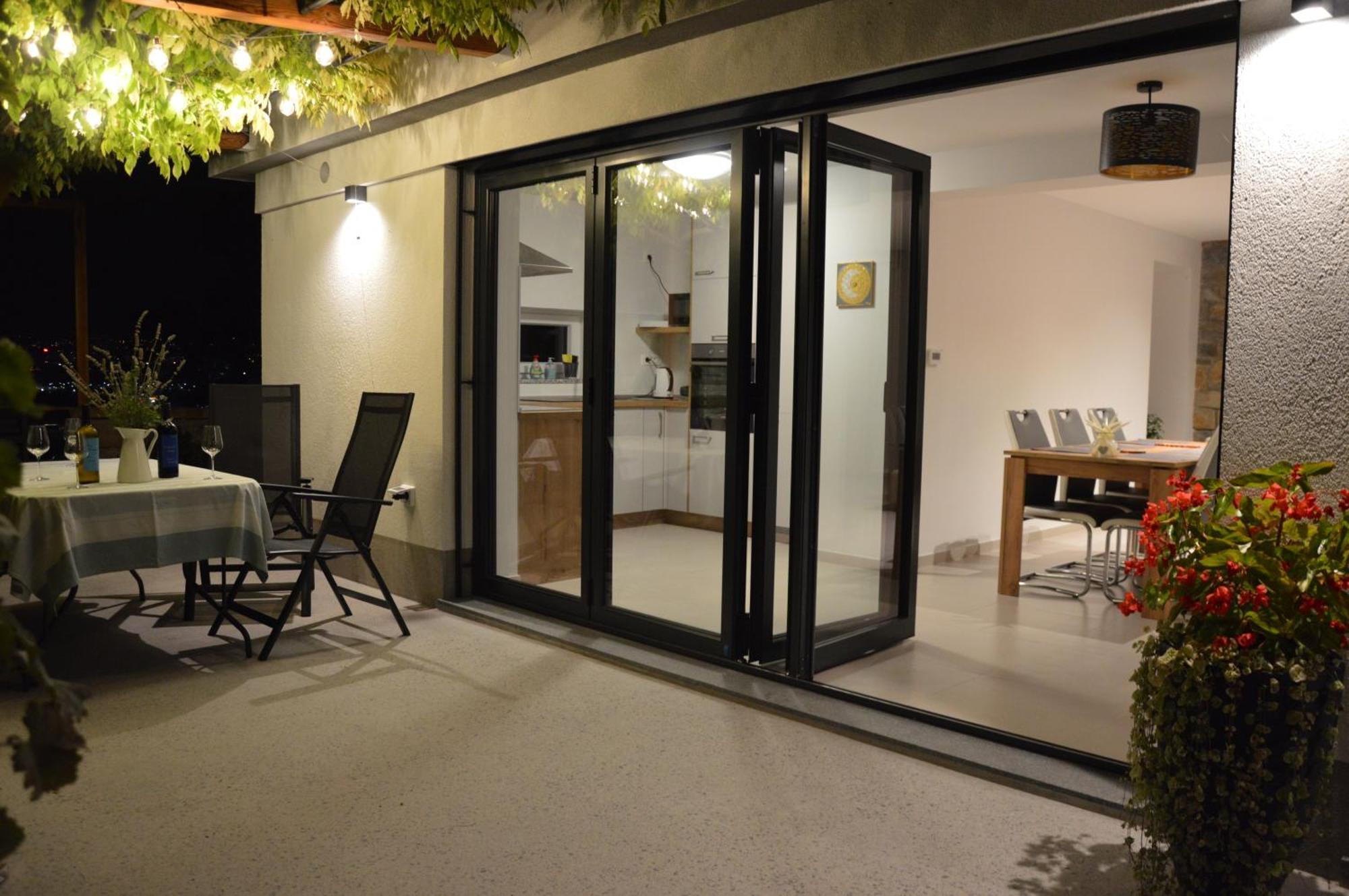 Casa Miranda - Family Comfort In A Quiet Area, Near The Sea, With Bbq And Free Parking Згорнье-Шкофье Экстерьер фото